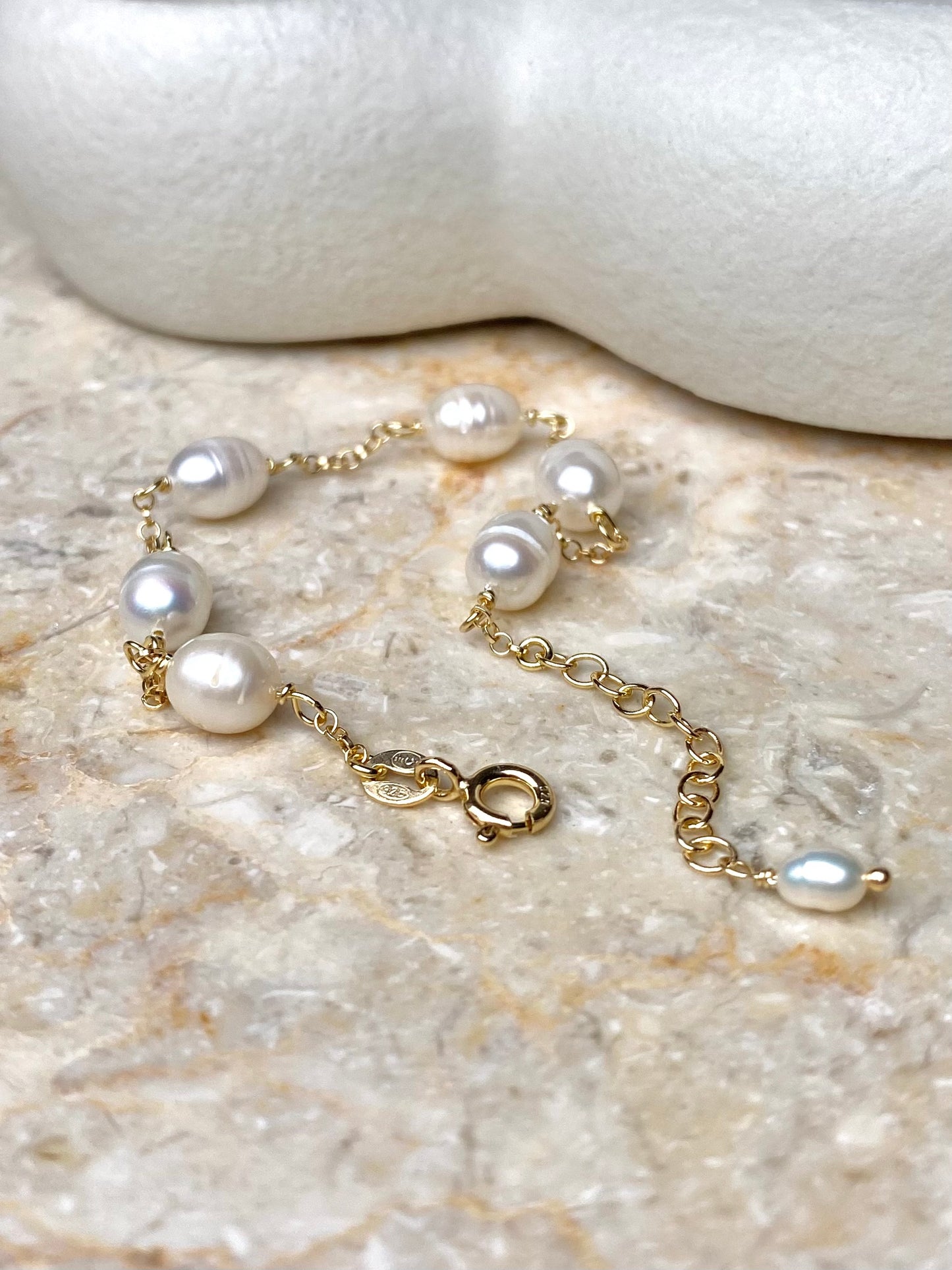 Aarteeni-rannekoru, helmi, kullattu hopea