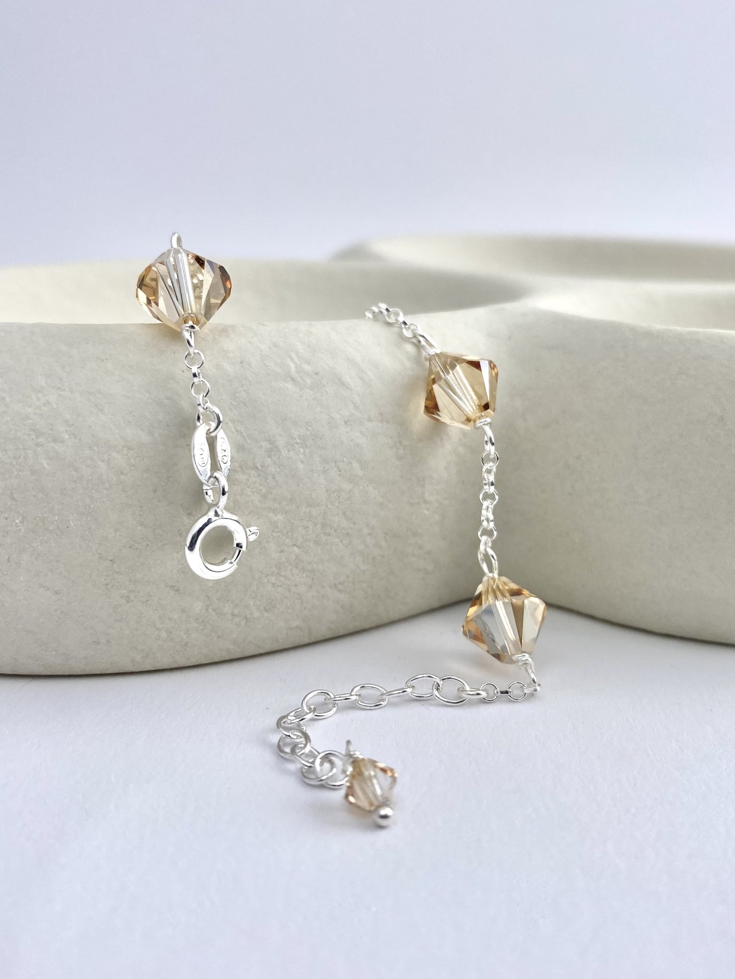 Aarteeni-rannekoru, beige, hopea