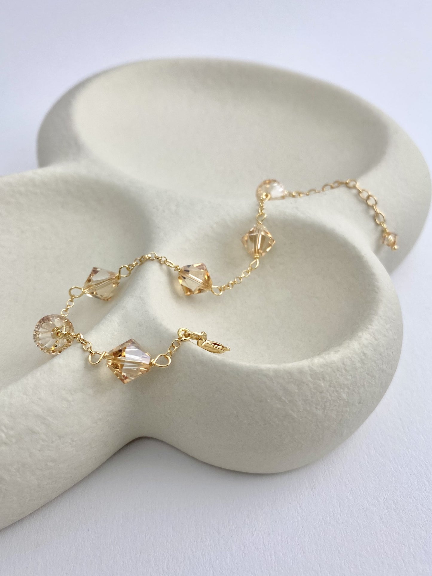 Aarteeni-rannekoru, beige, kullattu hopea