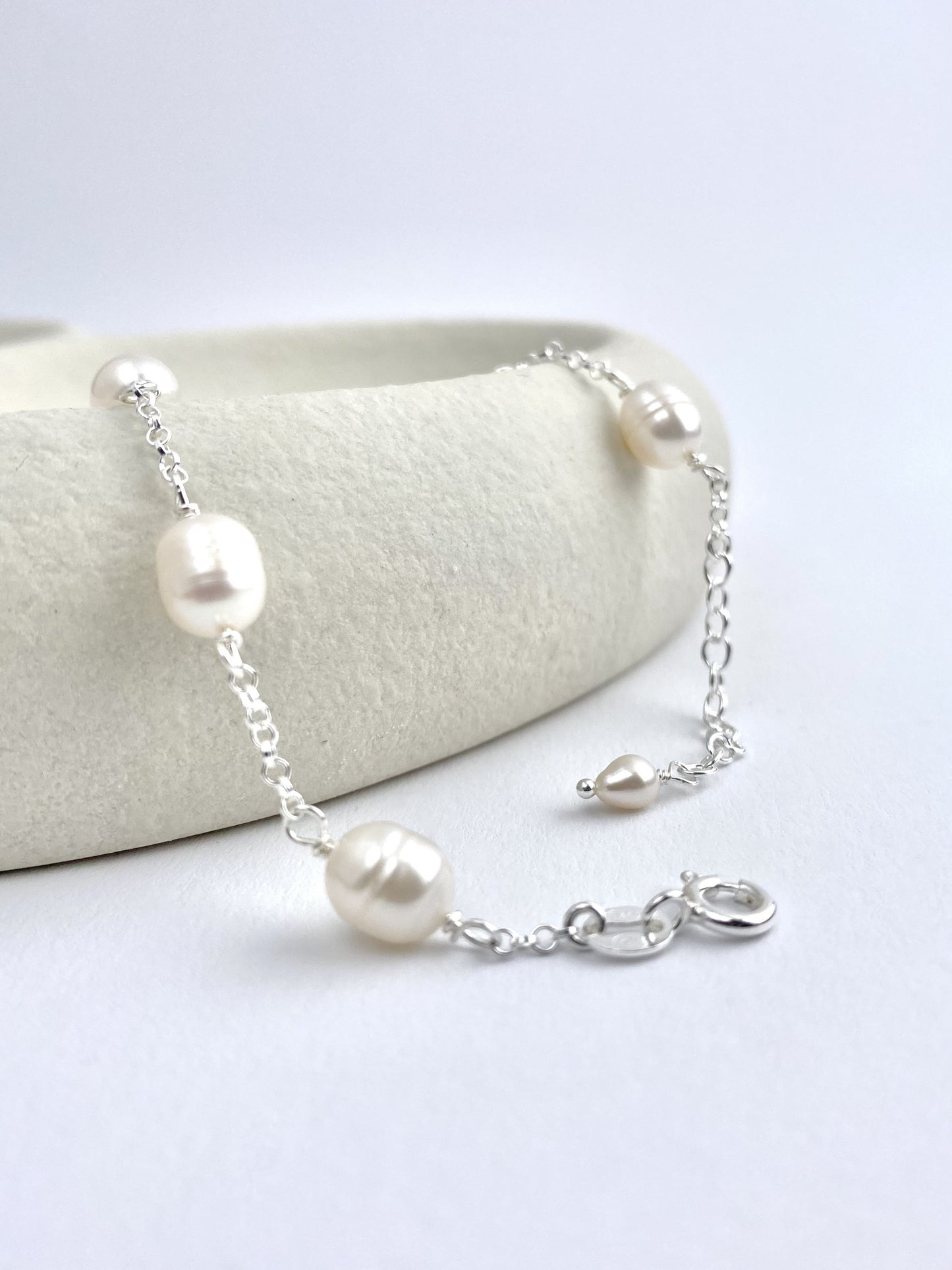 Aarteeni-rannekoru, helmi, hopea