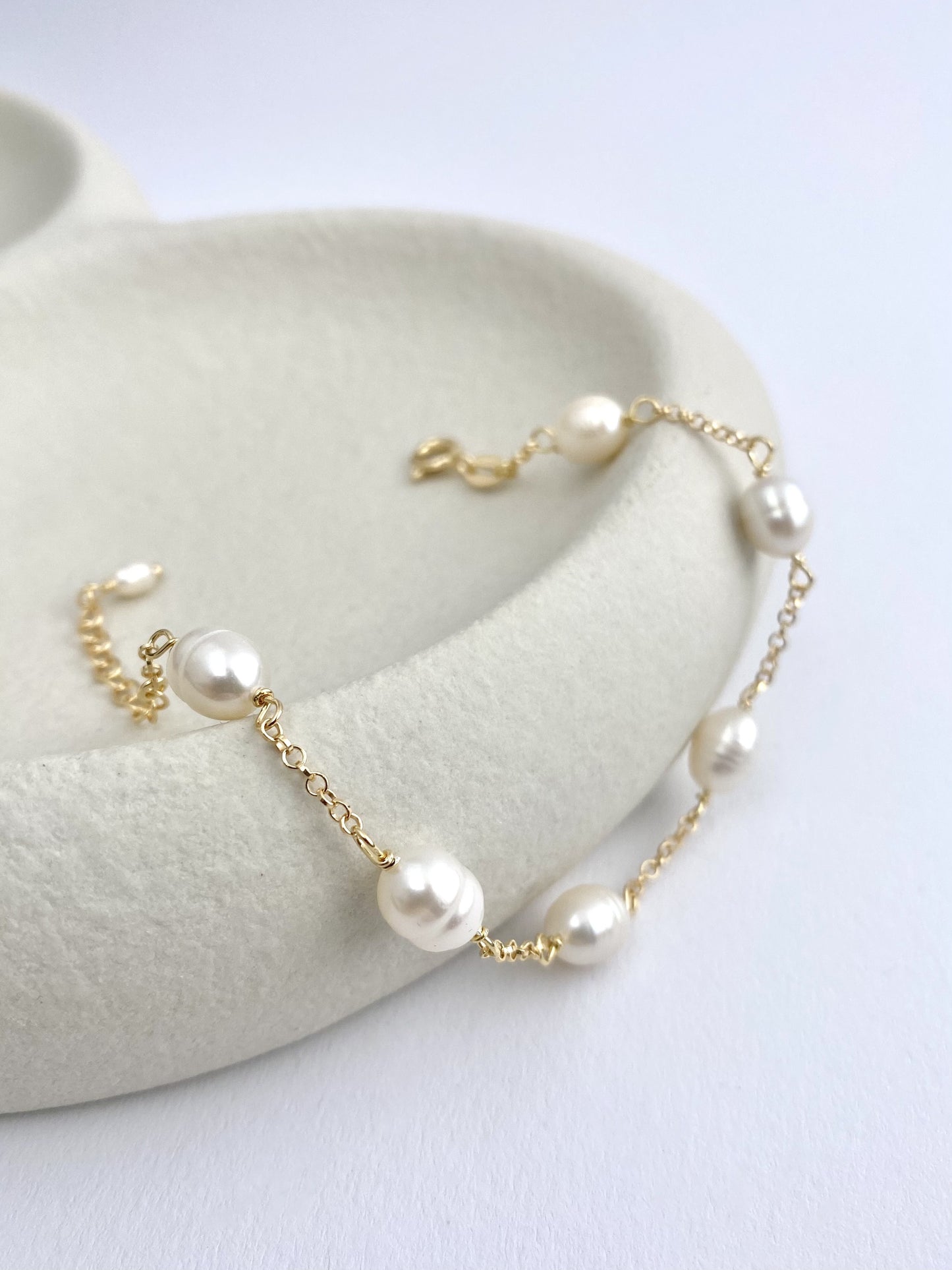 Aarteeni-rannekoru, helmi, kullattu hopea