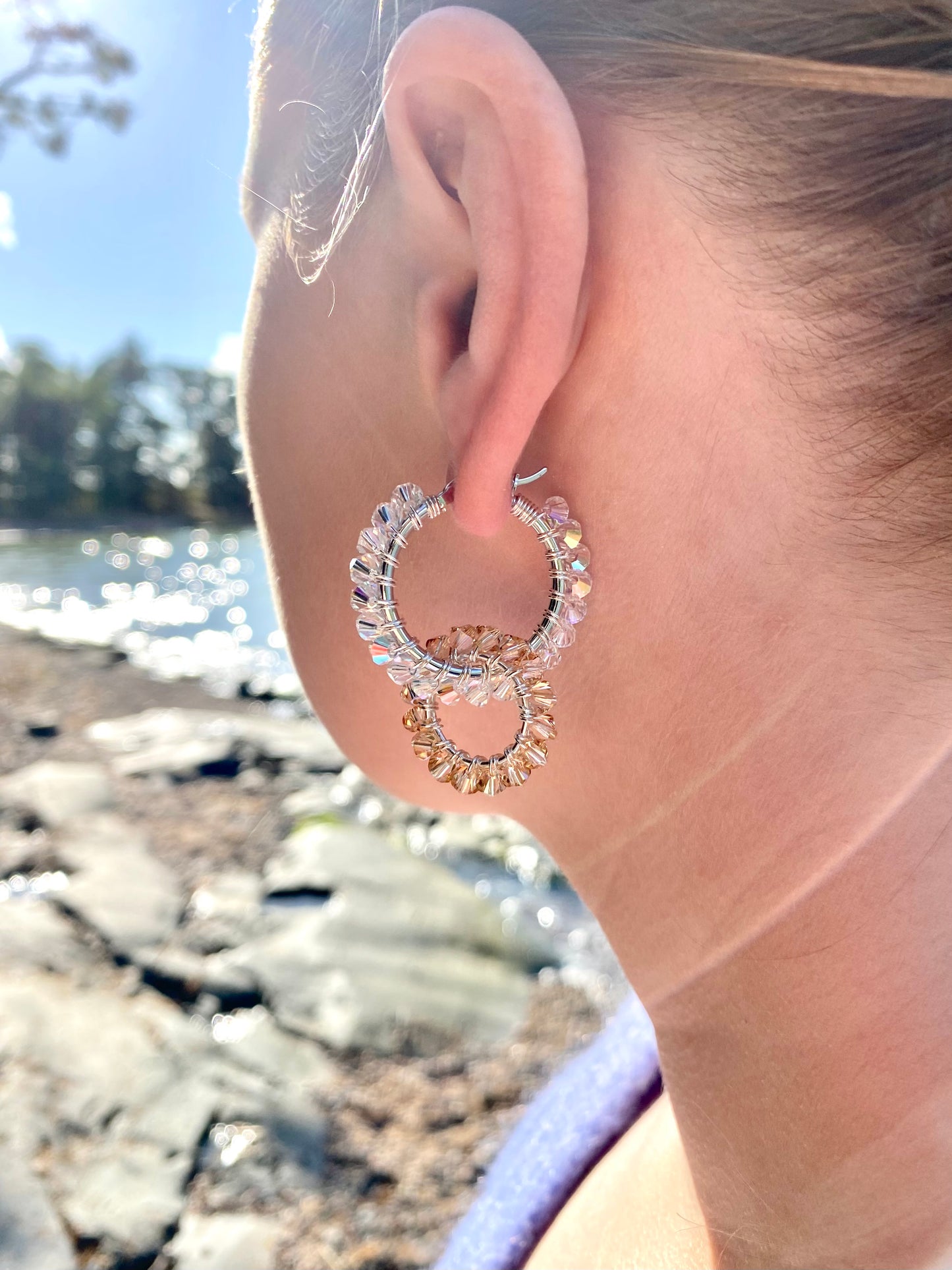 Tuplarenkaat-korvakorut, beige, hopea