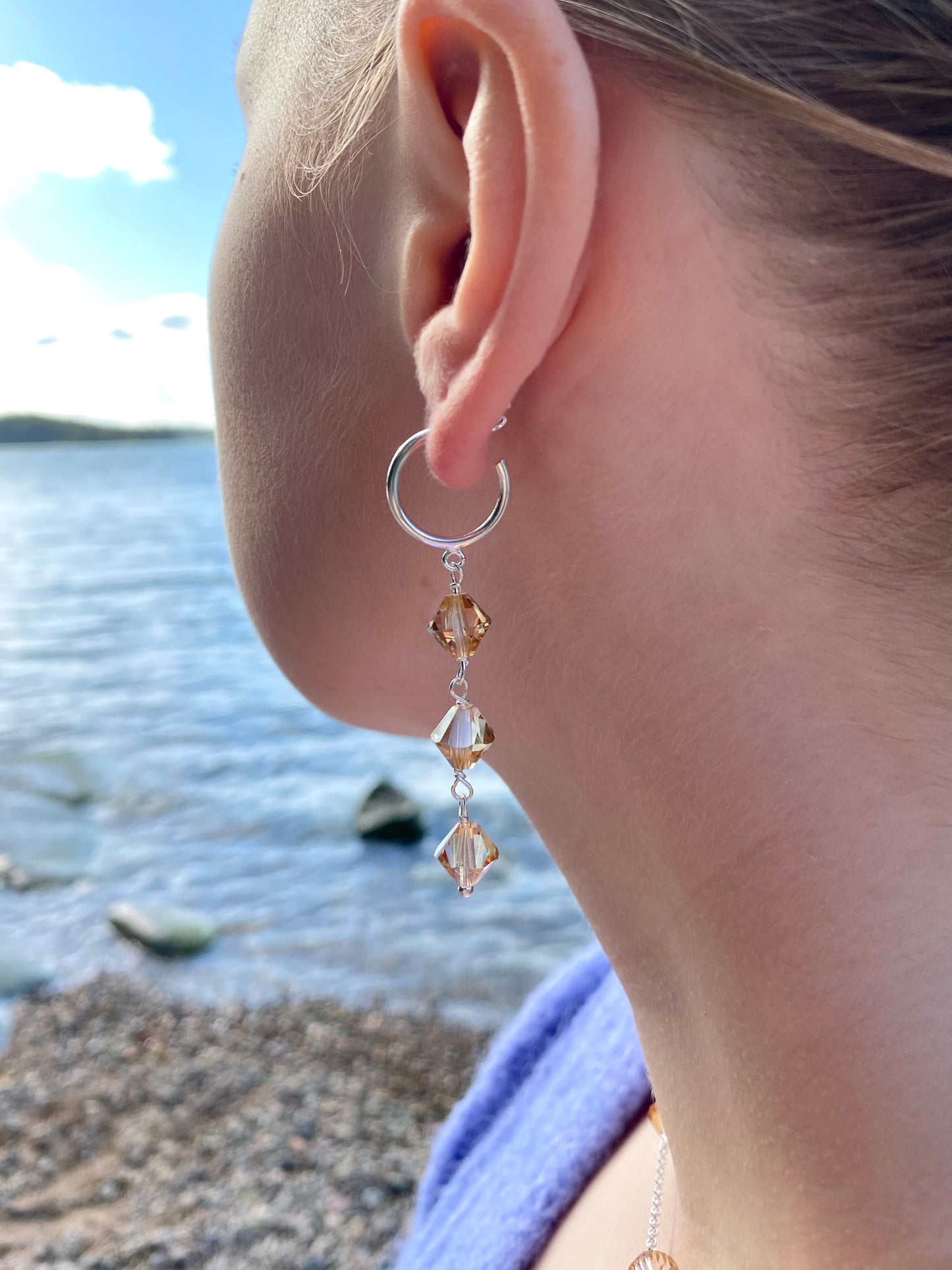 Aarteeni-korvakorut, beige, hopea