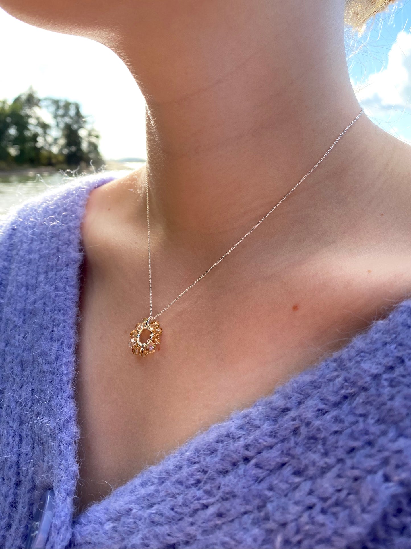 Soolorengas-kaulakoru, beige, hopea