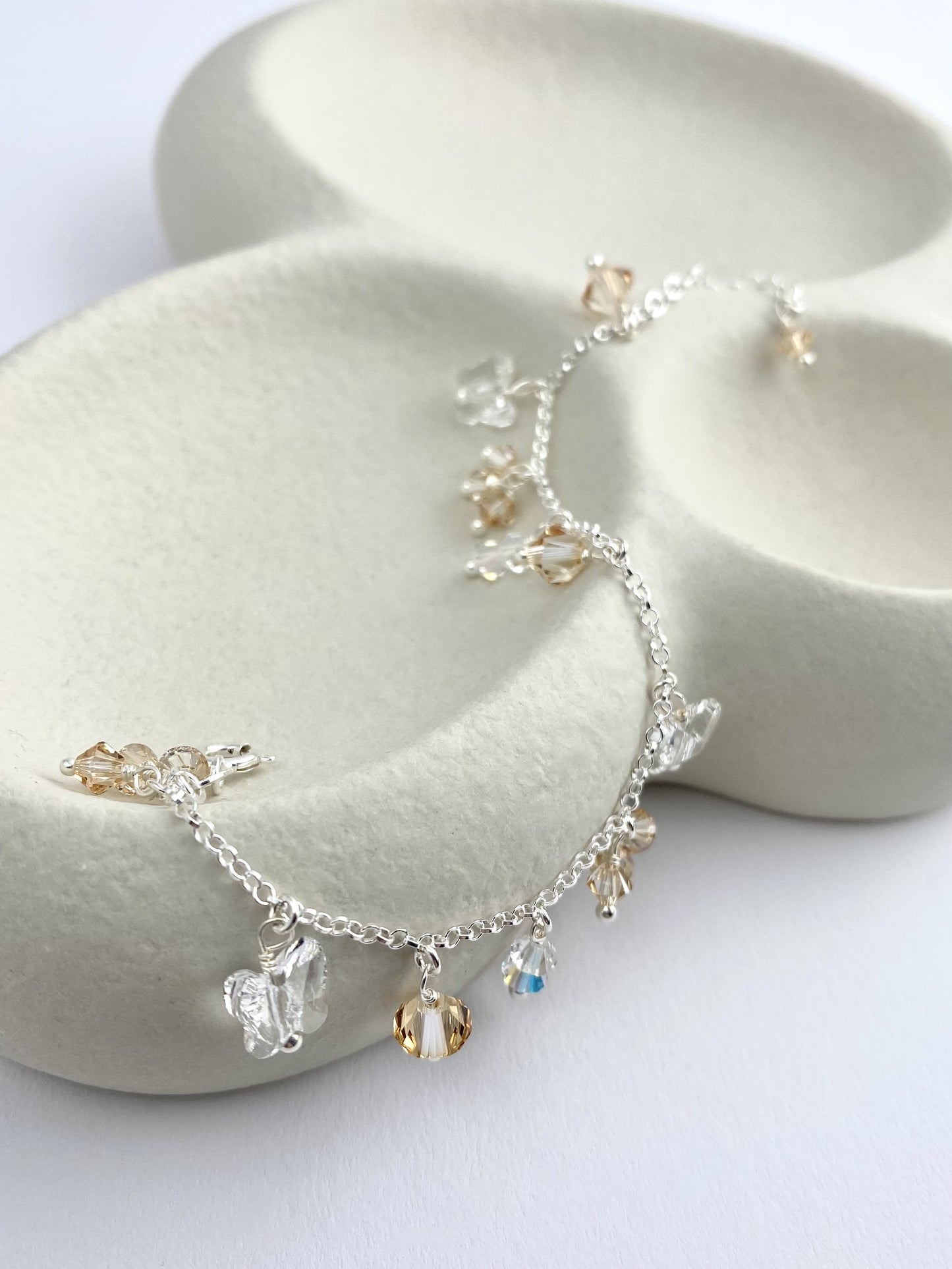 Keidas-rannekoru, beige, hopea