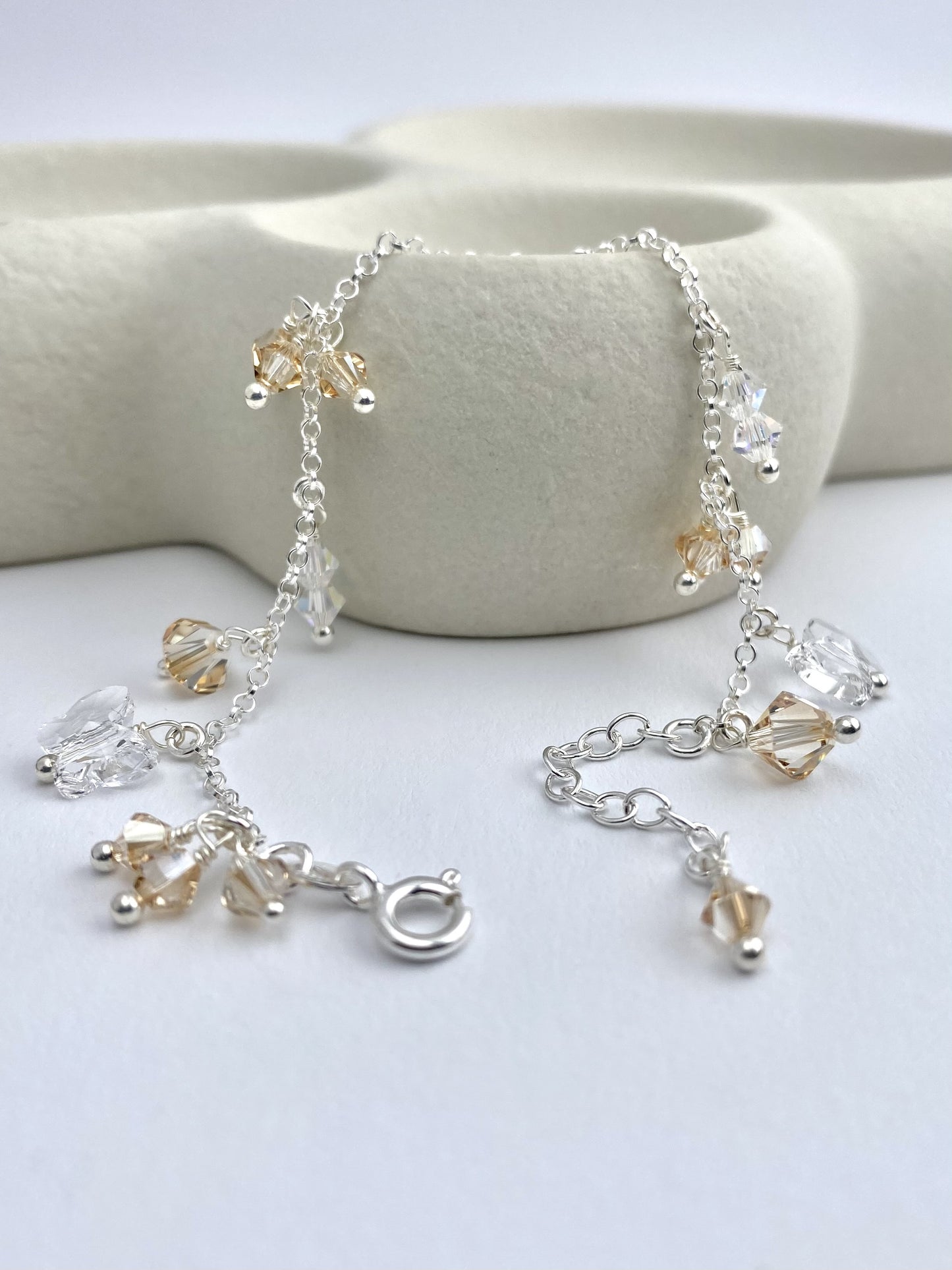 Keidas-rannekoru, beige, hopea