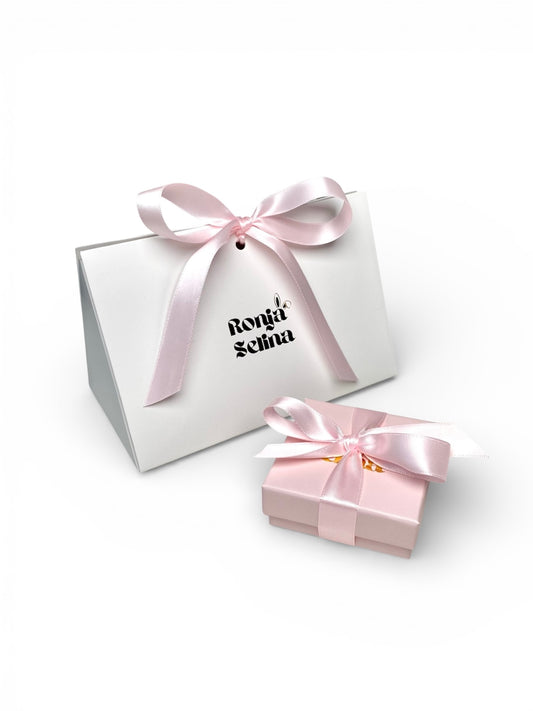 Koru lahjapakkaus, lahjakassi ja korurasia