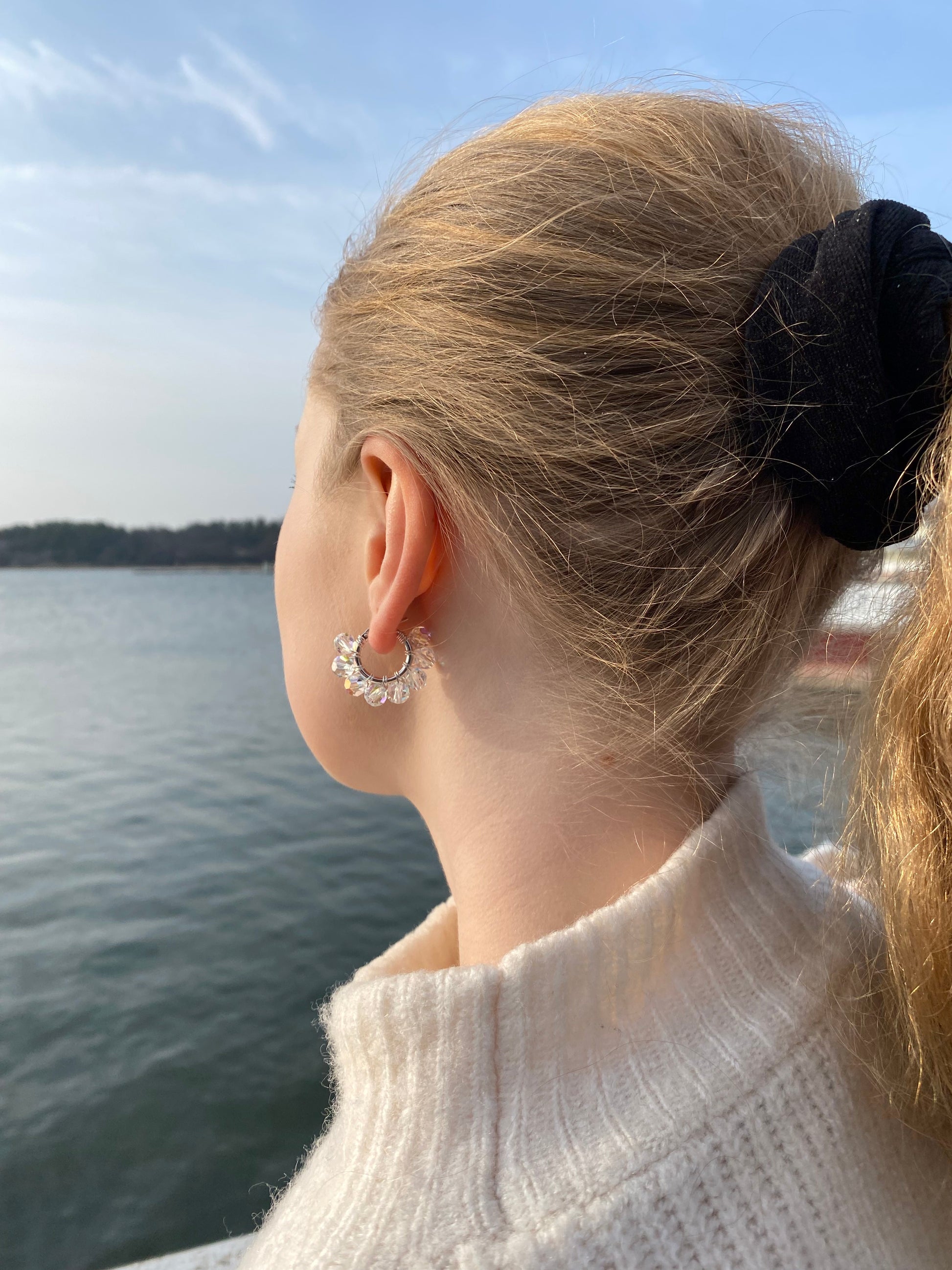 Valkoiset kristallikorvakorut,hopea