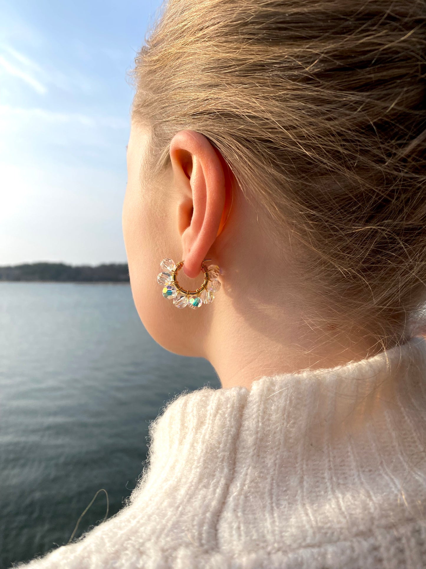 Valkoiset korvakorut