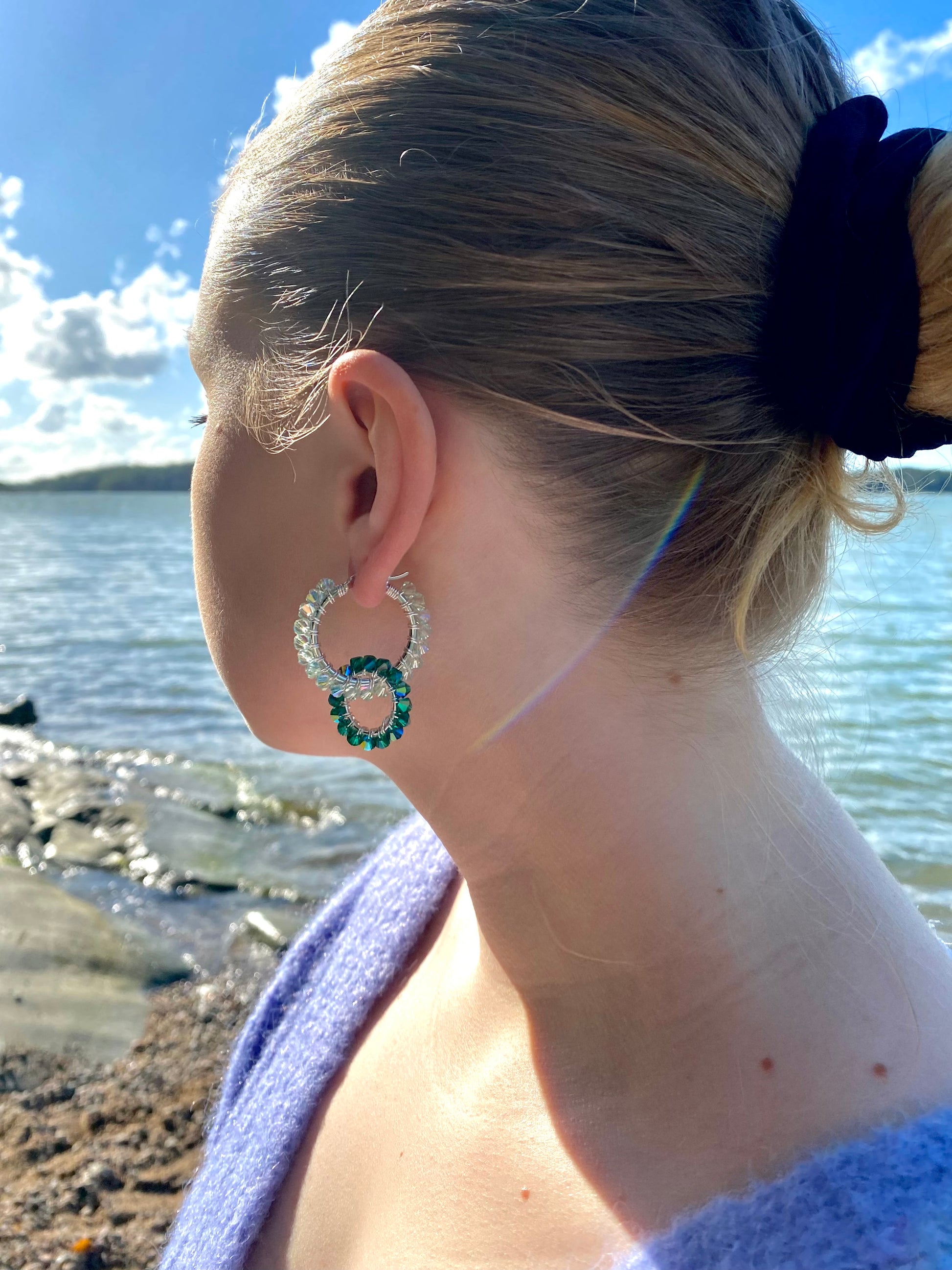 Rengaskorvakorut, vihreä hopea